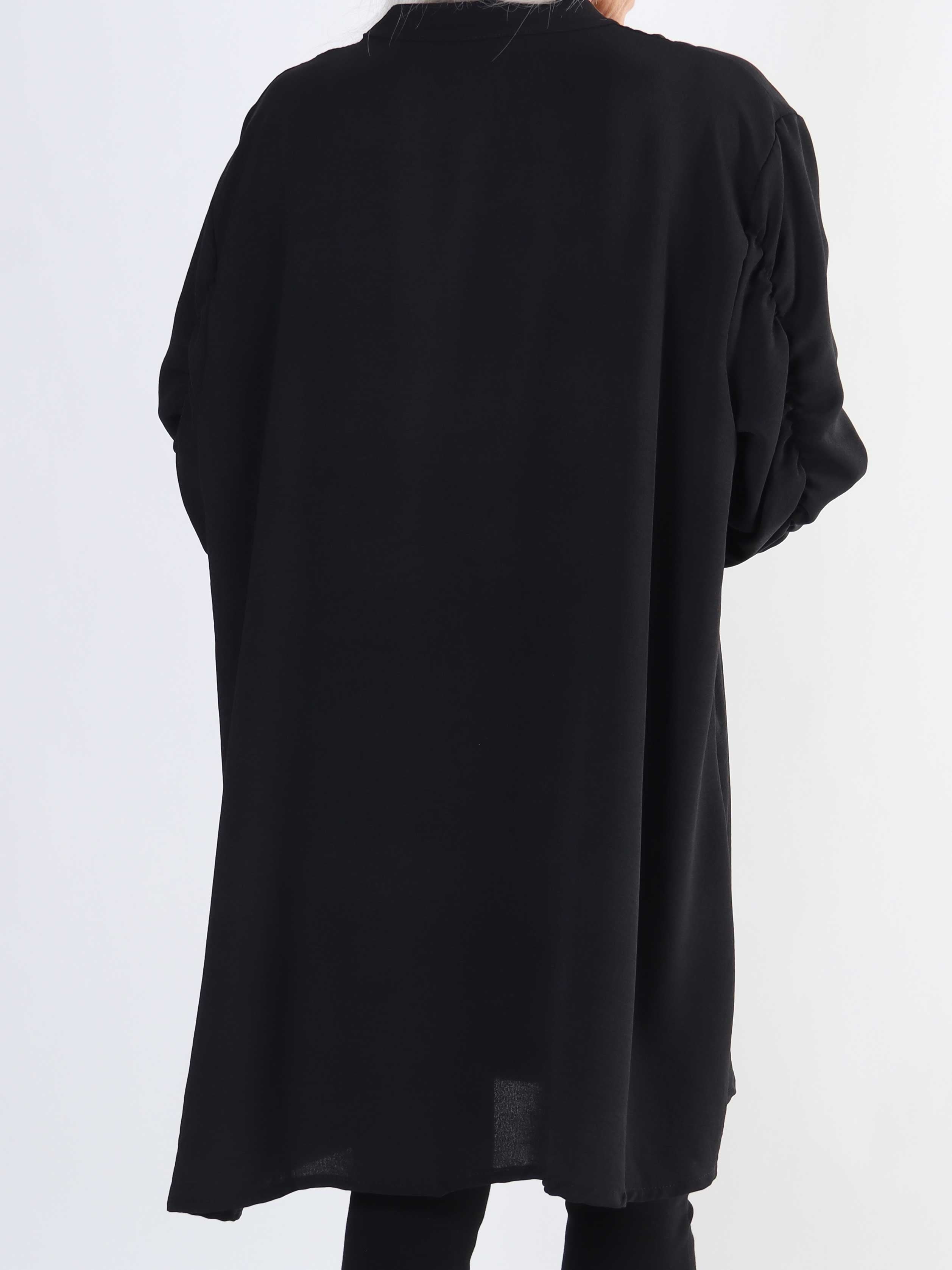 Athena - Lang plus size skjorte med rynk på ærmerne